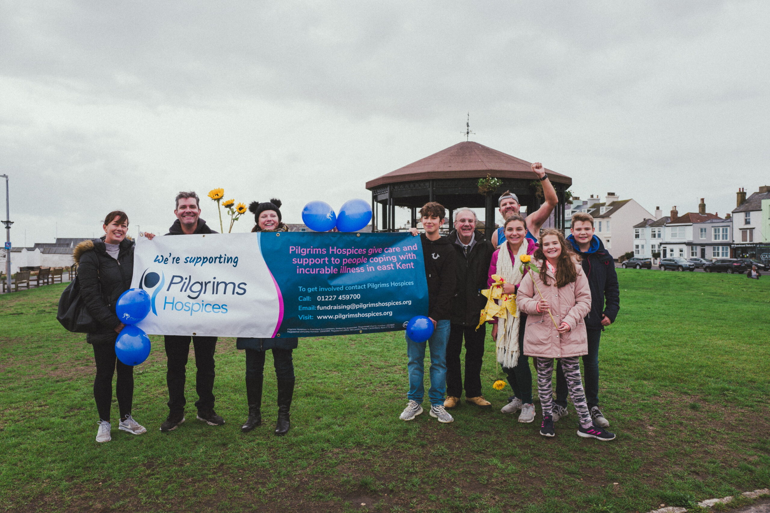 Rob With Family L R Nadine Maynard Neil Maynard Kirsty Maynard Joel Maynard Derek Maynard Rob Maynard Georgia Holroyd Hannah Maynard Isaac Maynard