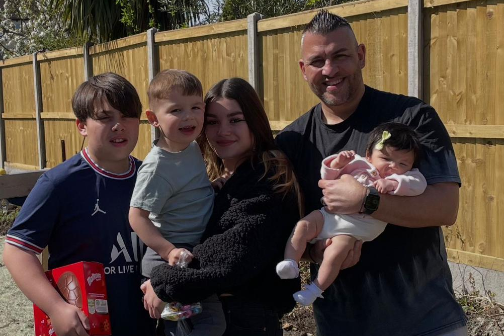 Alex Miles With His Children L R Jake, Mason, Millie And Layla