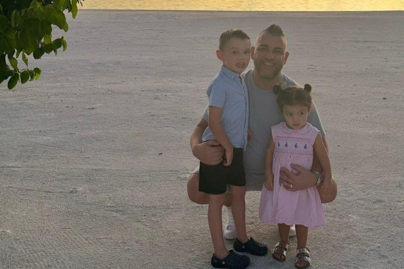 Alex Miles With His Children Mason And Layla
