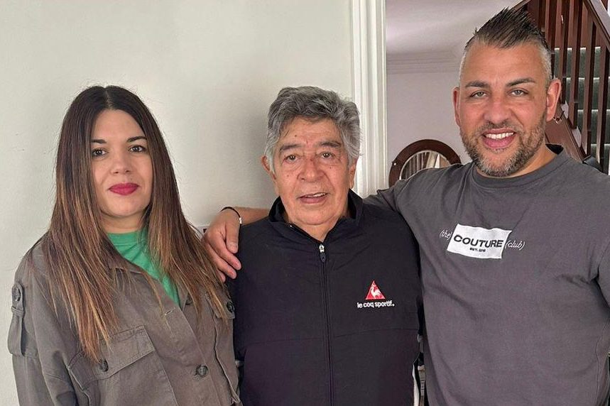 Top Alex Miles With His Sister Nicola And His Uncle